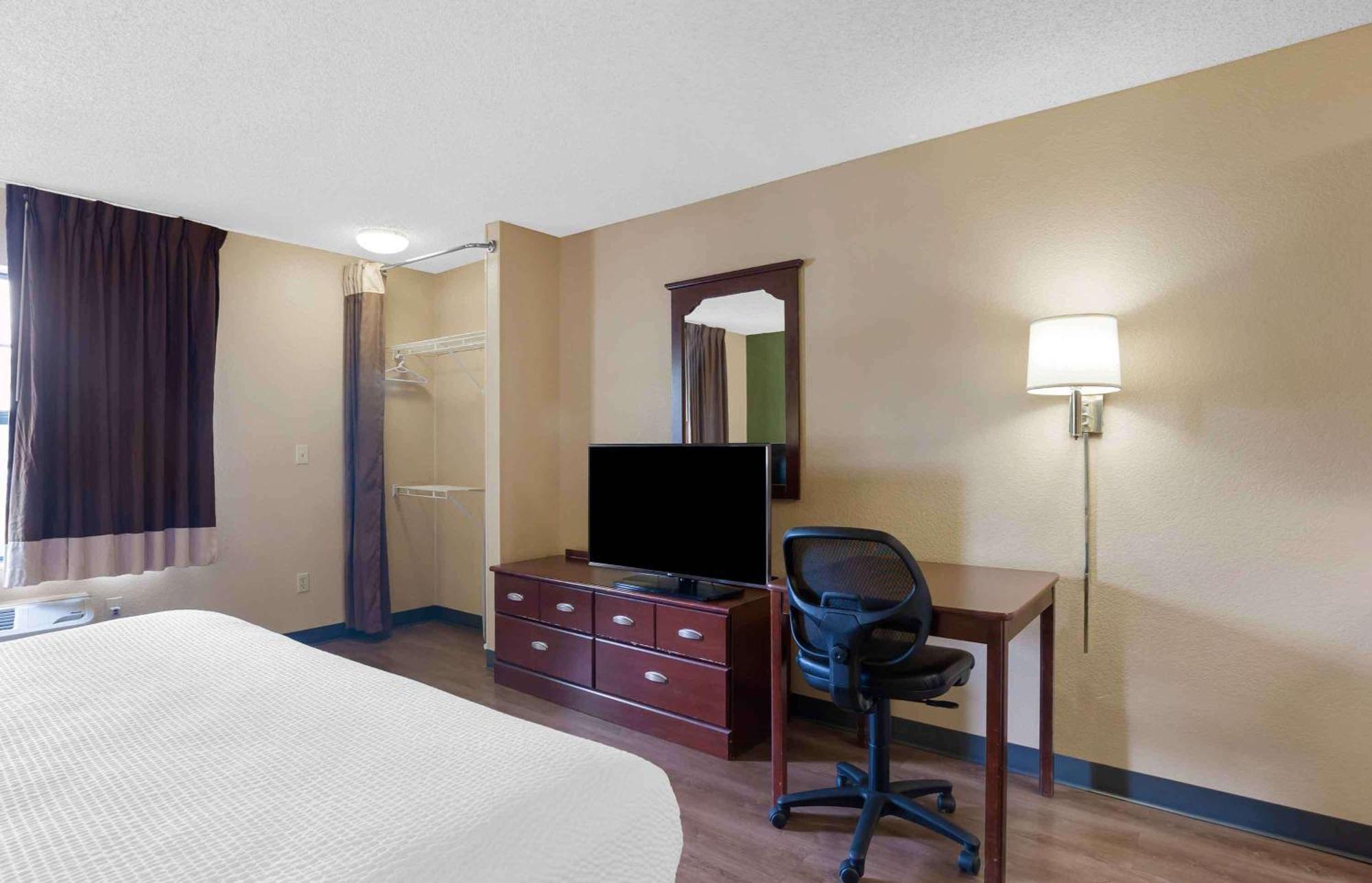 Extended Stay America Select Suites - Atlanta - Kennesaw Chastain Rd Exterior photo